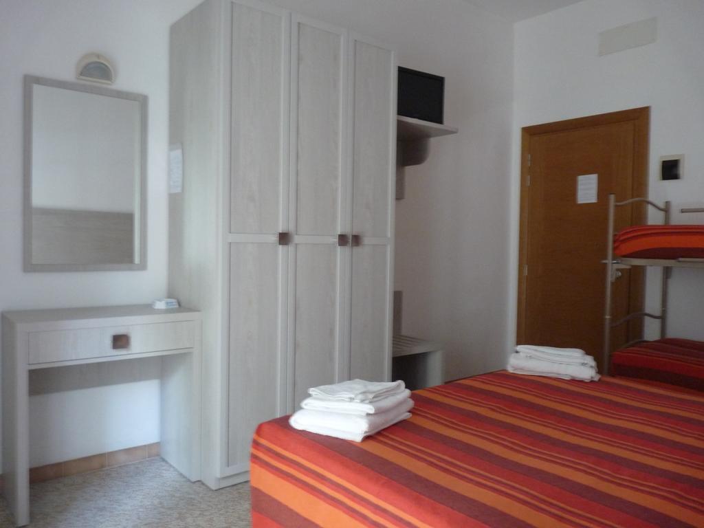 Hotel Luana Rimini Exterior photo